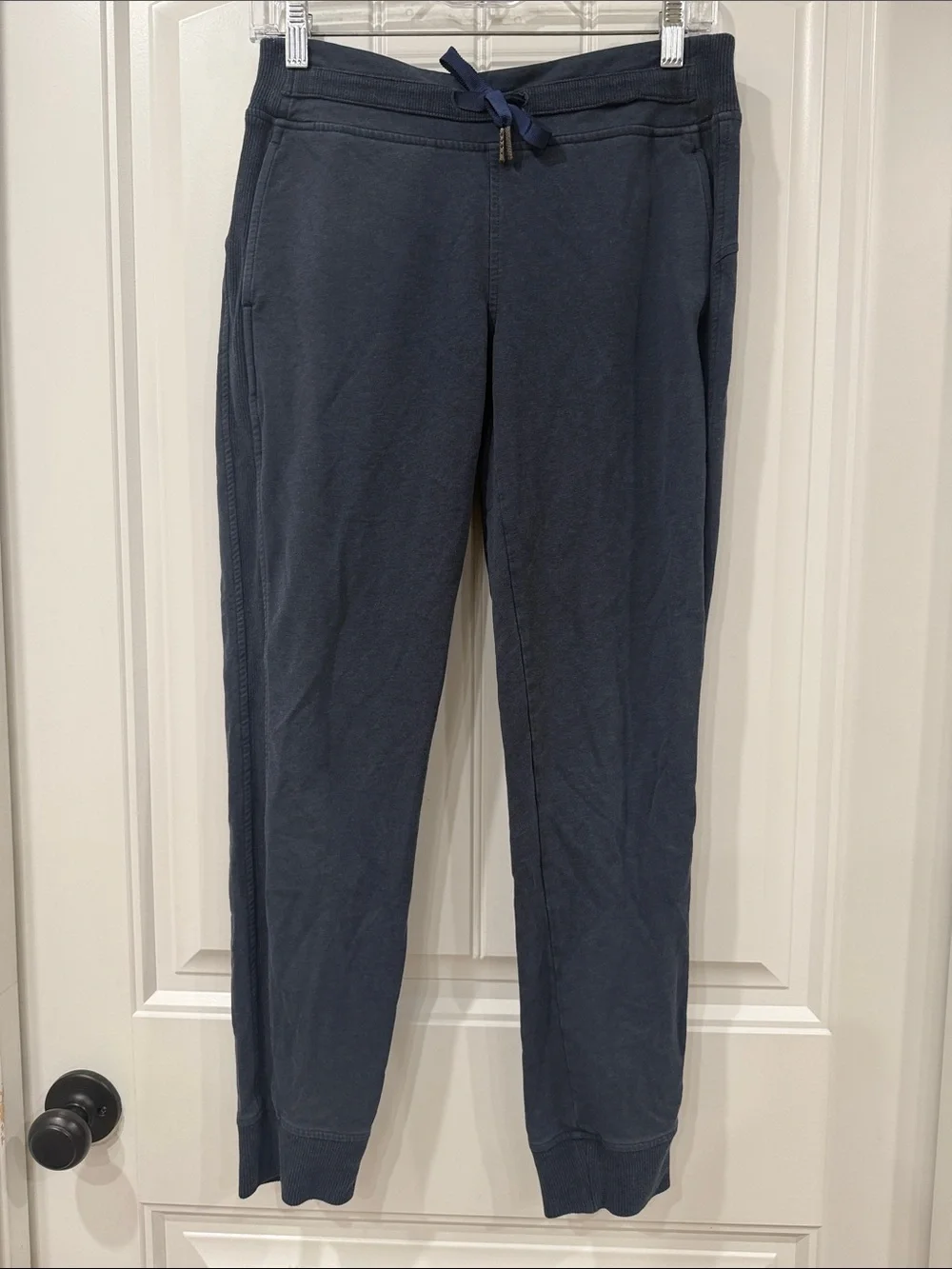 EUC lululemon athletica Navy Joggers